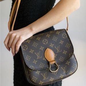 🍒SOLD🍒 • Louis Vuitton Saint Cloud MM Crossbody Bag